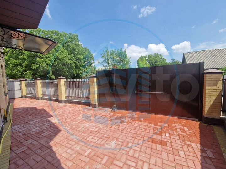 Таунхаус 184 м² на участке 1,5 сот.