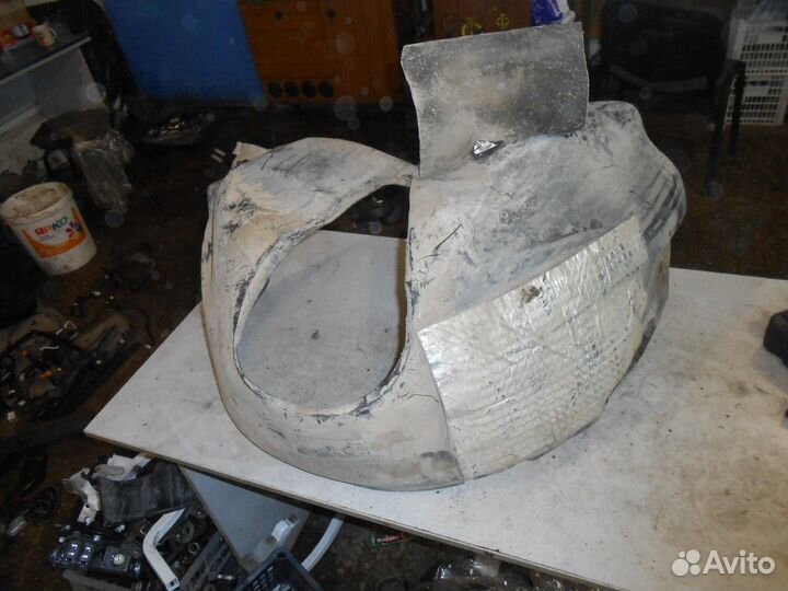 Локер задний левый (Mitsubishi Outlander)