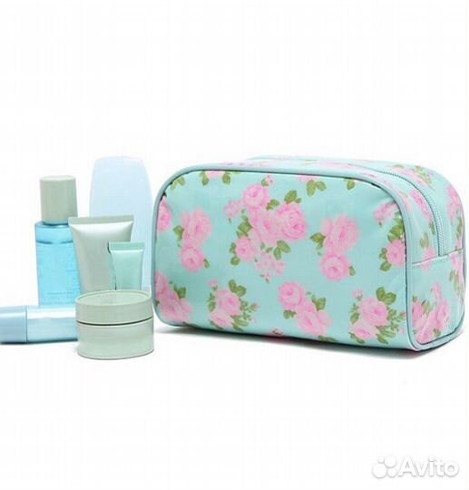 Красивая новая косметичка