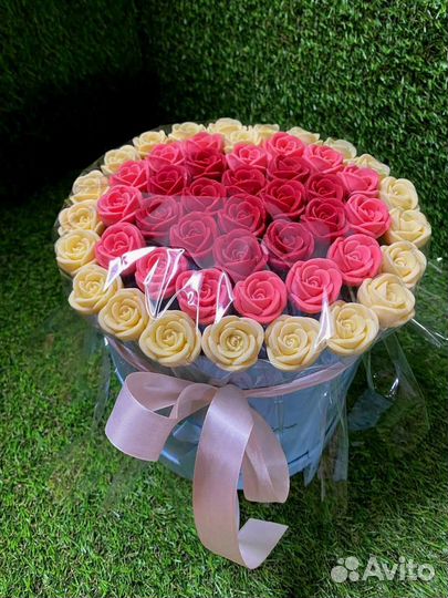 Розы из Белого Шоколада - 51 шт в Коробке