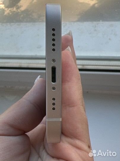 Телефон iPhone 12