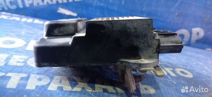 Блок управления форсунками Toyota Avensis седан