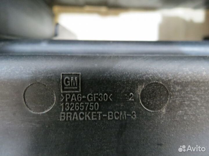 Кронштейн блока комфорта Chevrolet Cruze