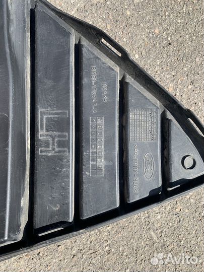 Заглушки переднего бампера форд фокус3