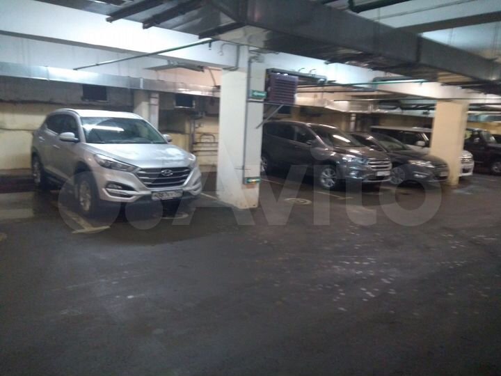 Машиноместо, 12 м²