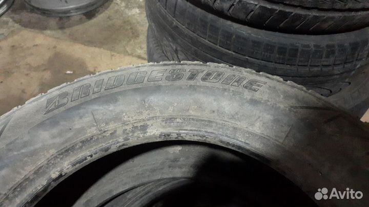 Bridgestone Blizzak Revo2 215/60 R16