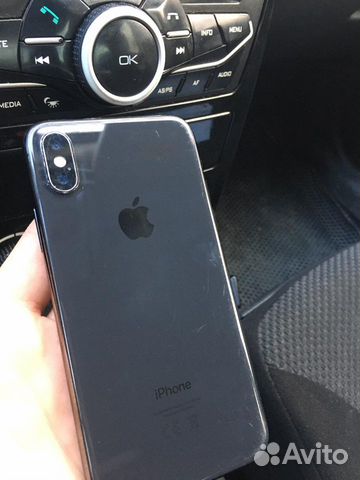 Телефон iPhone 10