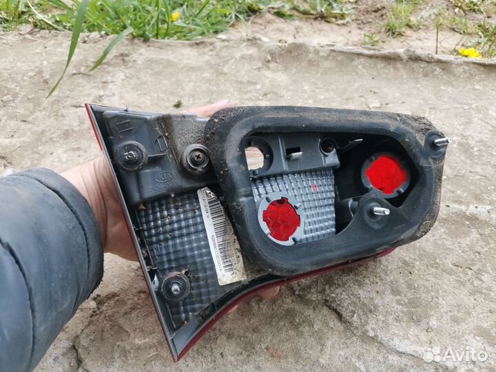 Фонарь правый внутренний Kia Rio 3 QB