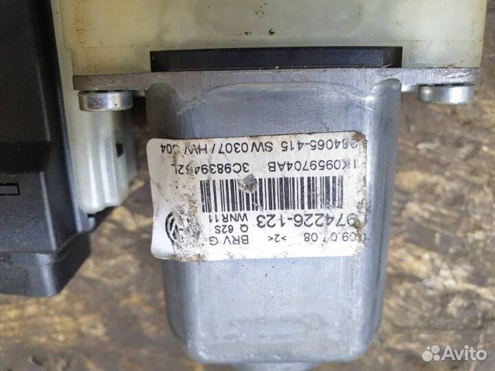 Моторчик стеклоподъемника Volkswagen Passat B6