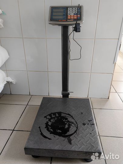 Весы напольные электронные