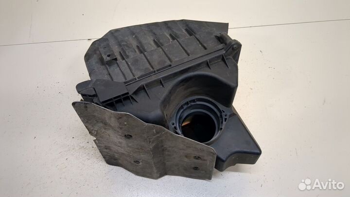 Корпус воздушного фильтра Audi A4 (B7), 2007