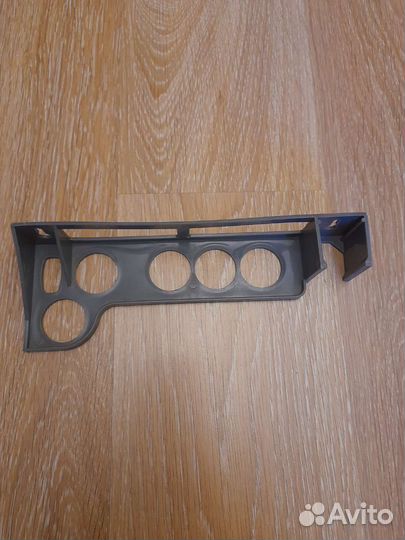 Держатель для щеток пылесоса Урал