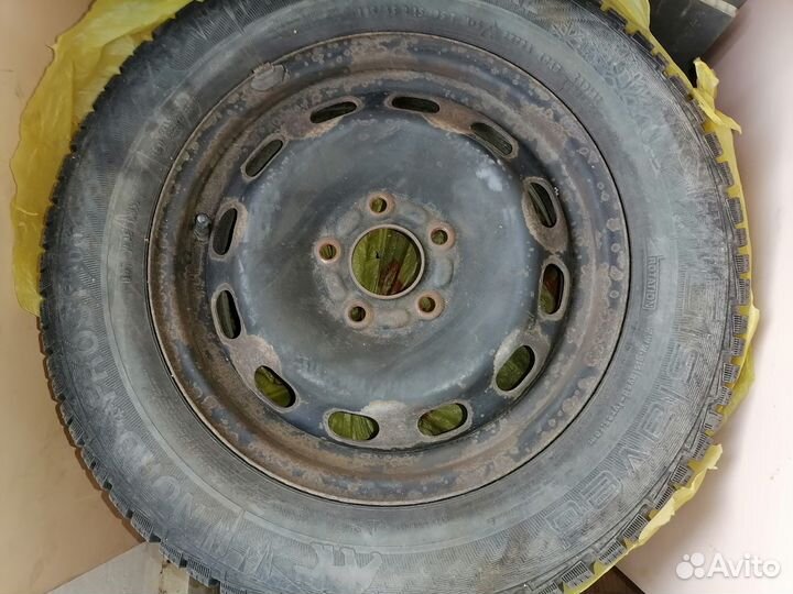Зимние шины б/у Gisloved 195 65 15 на дисках
