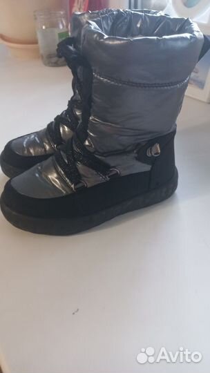 Продам зимние ботинки 29 размера