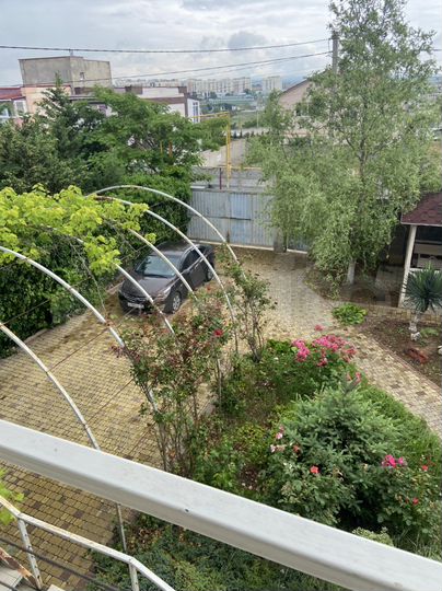 Дом 512 м² на участке 8 сот.