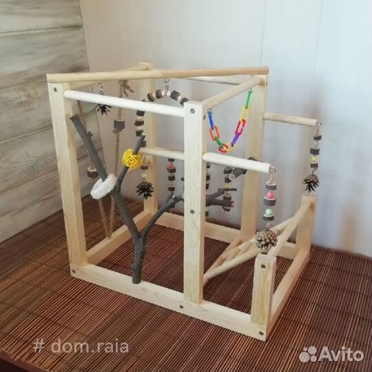 Игровые стенды/площадки для попугаев, разные