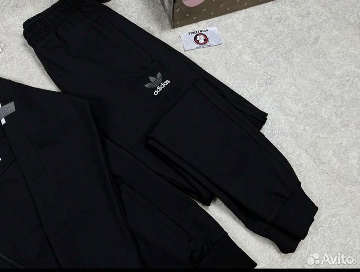 Спортивный костюм