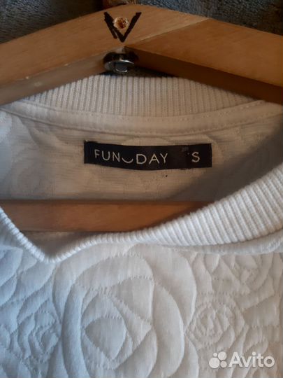 Джемпер новый