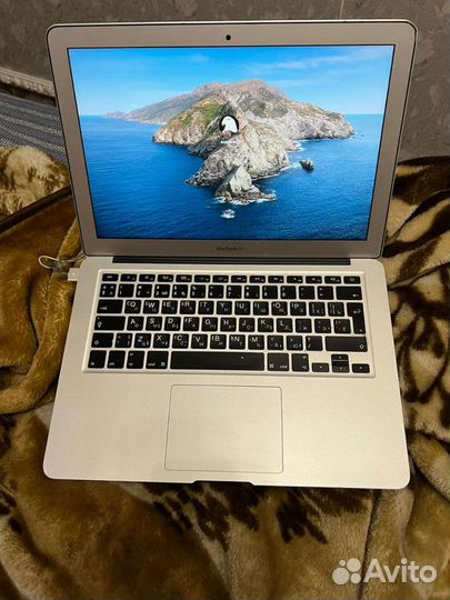 Apple MacBook Air 13 2012 core I5 /4096/128gb SSD