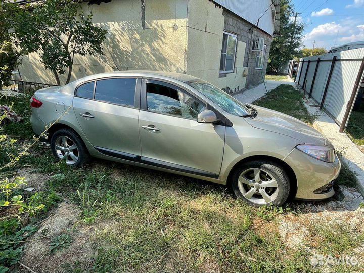 Renault Fluence 1.6 CVT, 2014, битый, 150 000 км