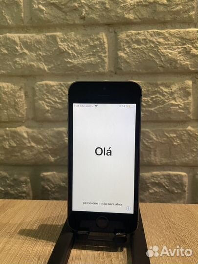 iPhone SE, 32 ГБ