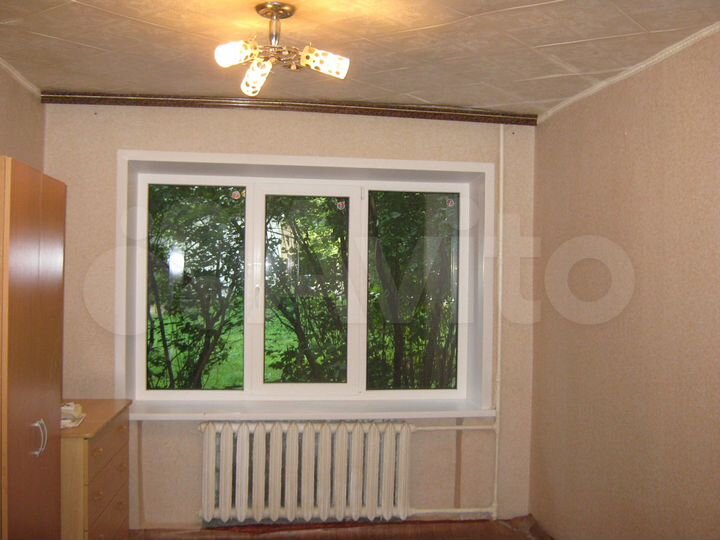 Комната 14 м² в 5-к., 1/5 эт.