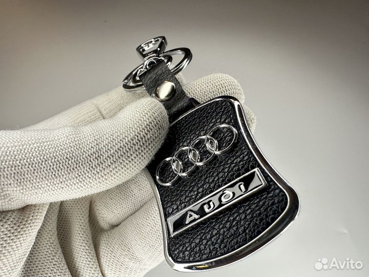 Брелок Audi кожа-хром