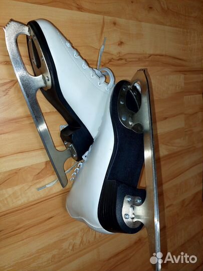 Коньки фигурные Bella 37,5-38