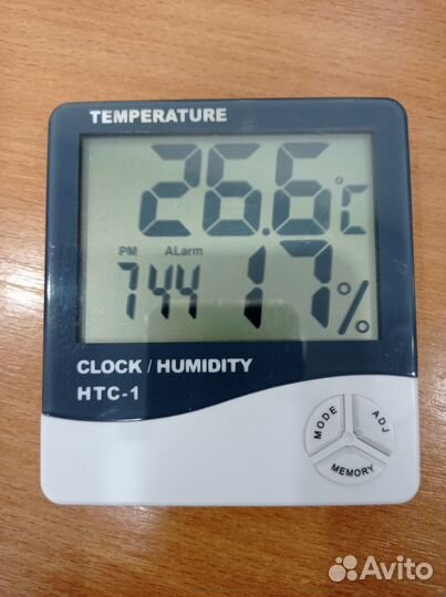 Измеритель температуры и влажности
