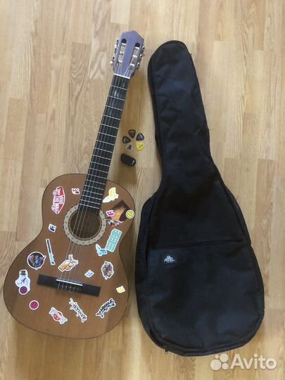 Классическая гитара cremona