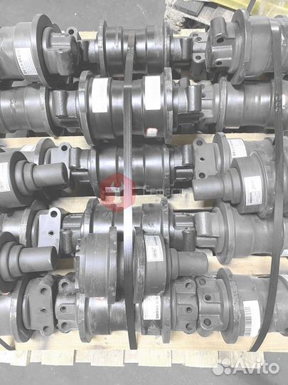 Каток поддерживающий ZX350K-3G 9245169