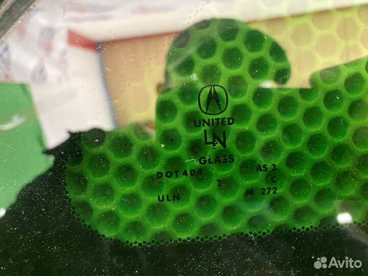 Форточка багажника правая Acura Mdx YD2 J37A1 2008