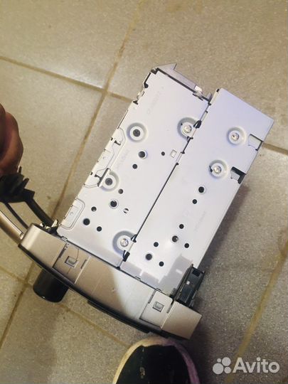 Продам оригинальную магнитолу toyota yaris 2008