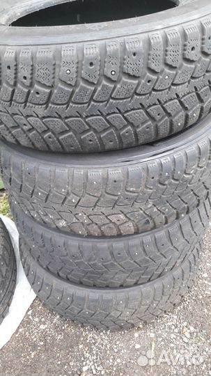 Kumho WinterCraft Ice WI31 205/65 R15