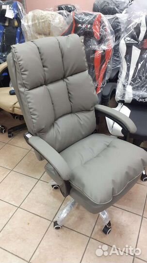 Компьютерное кресло (офисное, руководи