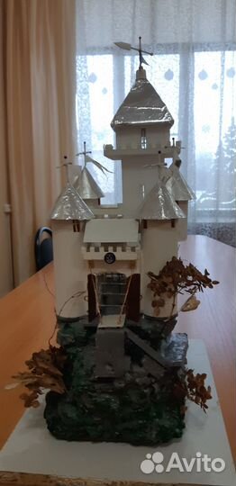 Продам Замок