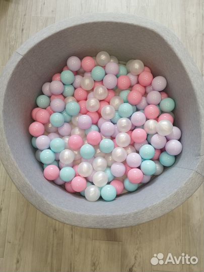 Бассейн с шариками