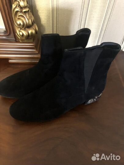 Ботинки замшевые женские 40