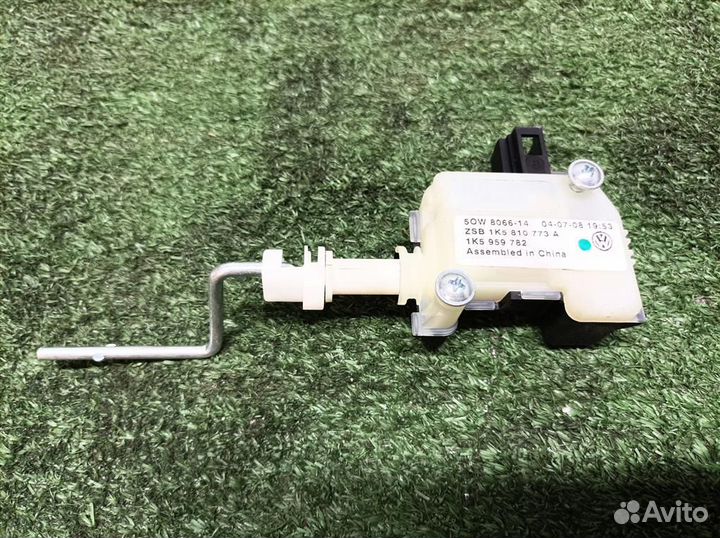 Активатор замка крышки бензобака VW Jetta 2005-20