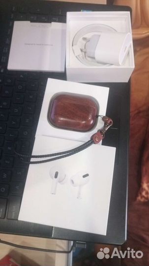 Беспроводные наушники Apple AirPods Pro, белый