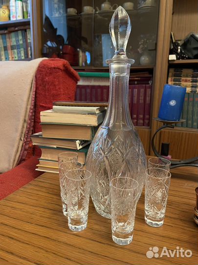 Графин хрустальный с рюмками