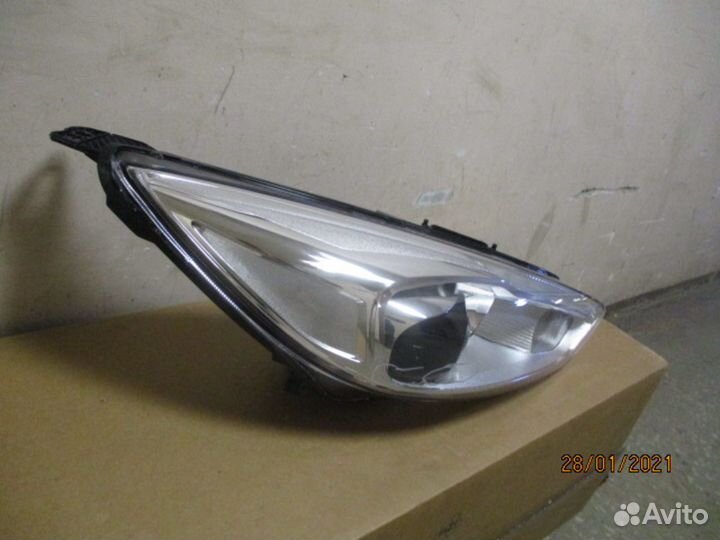 Фара правая Ford Focus/Focus RS/Focus ST