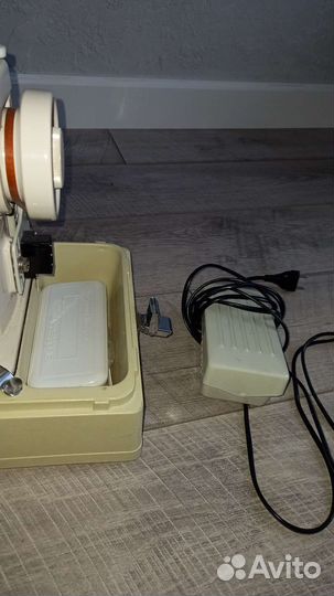 Швейная машина aiko