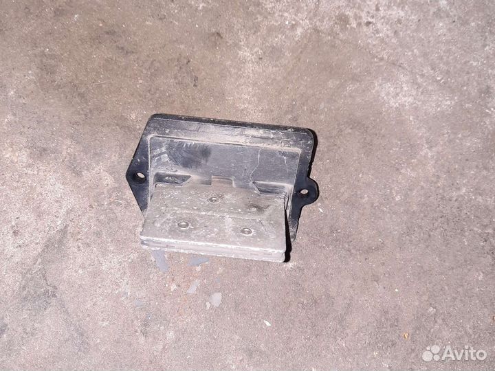 Резистор печки mazda 323 ba