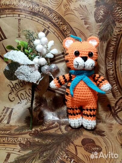 Игрушка - тигр