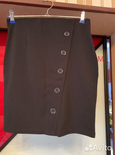 Юбка новая кожаная черная повседневная