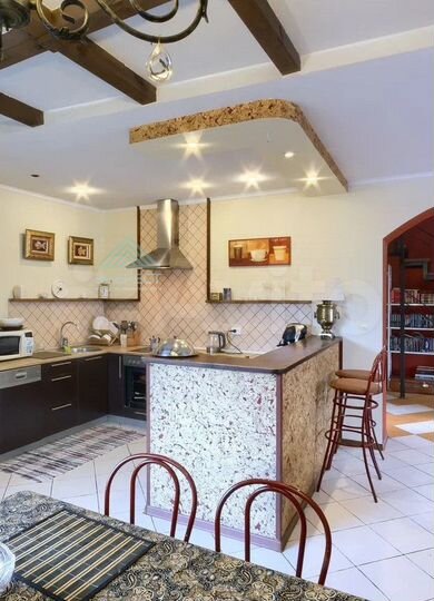 Коттедж 256,4 м² на участке 10 сот.