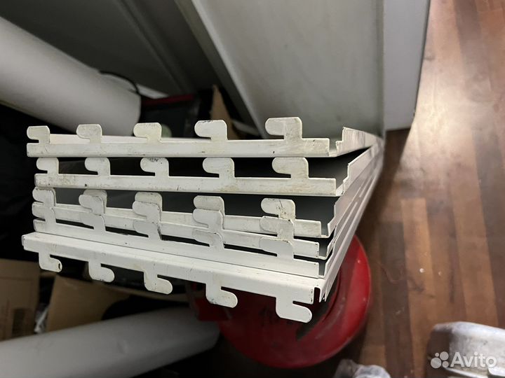 Стеллаж пристенный металлический