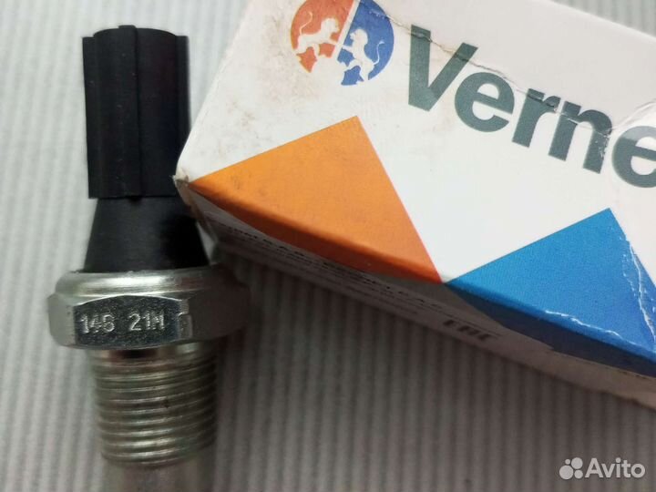 Датчик давления масло Форд фокус новый