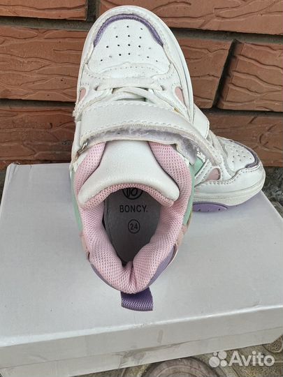 Кроссовки детские
